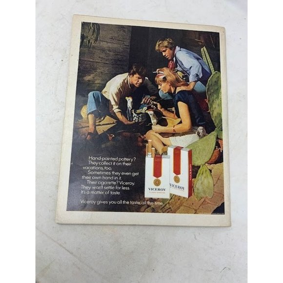 Vintage LIFE Magazine - Battle of the Champs - Backstage with Ali and Frazier - - Picture 10 of 16